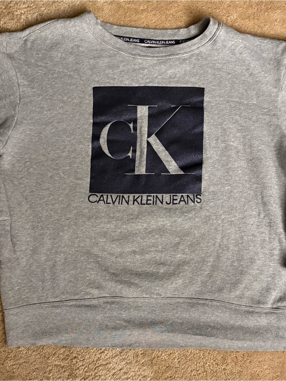 Calvin Klein sweatshirt- large